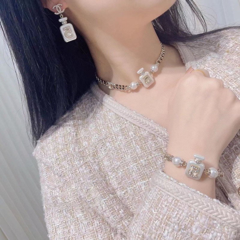 Ch**el necklaces